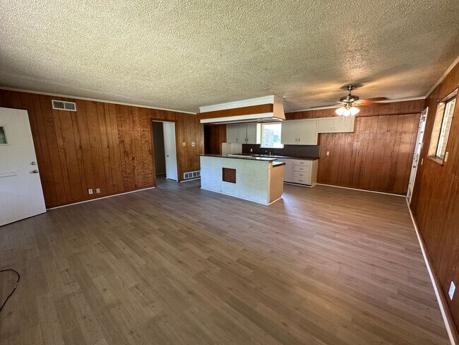 Photo - 2332 Caldwell Blvd