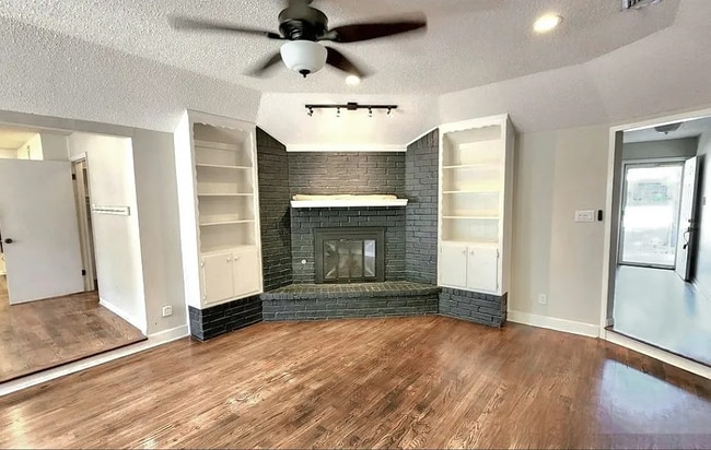 Building Photo - 808 Spring Lake Dr