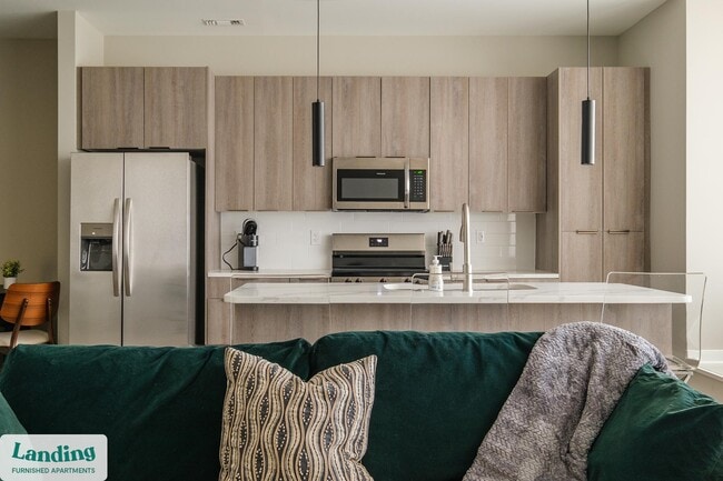 Photo - 600 19th St N Unidad 604.1407325