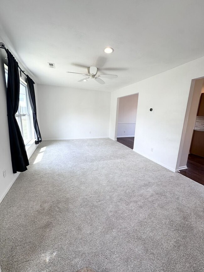 Photo - Charming Updated Home in Prime Chesapeake Location – Spacious Layout & Modern Touches!