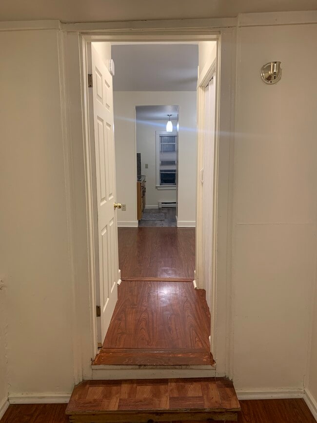 Photo - 252 Putnam Ave