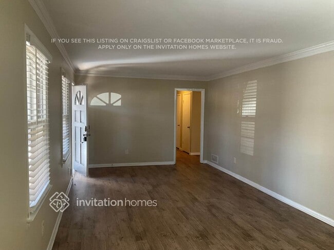 Photo - 686 Rollingwood Pl