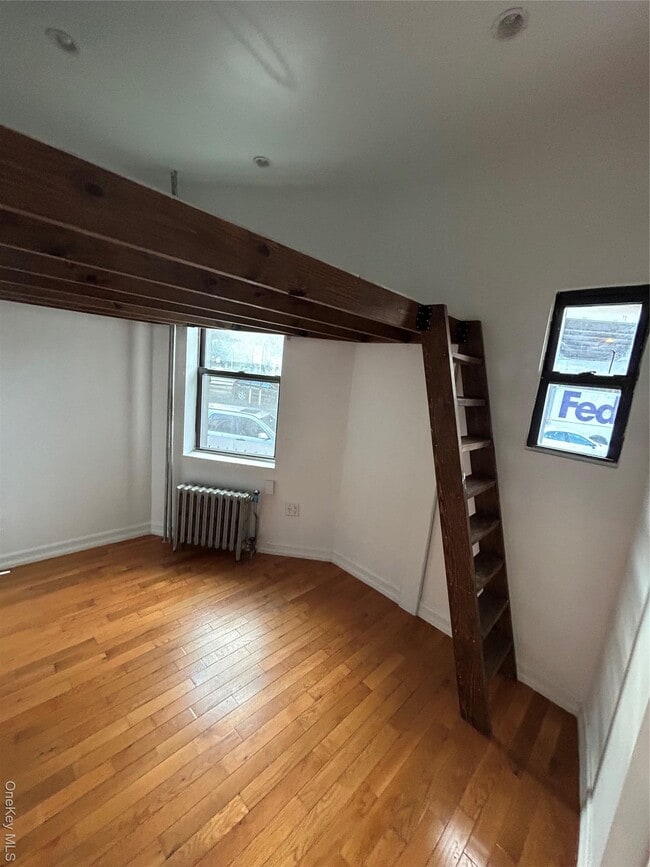 Photo - 151 Kingsland Ave