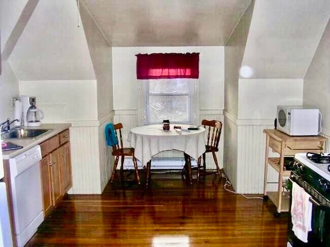 Photo - 137 Whitwell St Unit 3