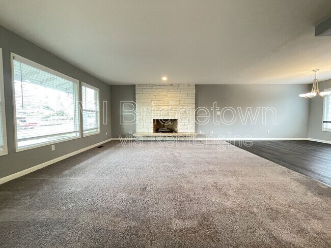 Photo - 15300 SE Lee Ave House