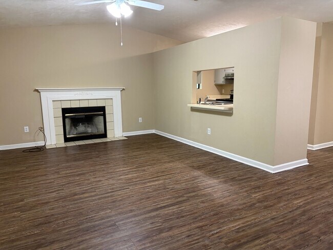 Photo - 1500 Belmont Trace