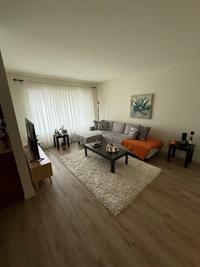 Photo - 1204 Memorial Dr Unit # 16