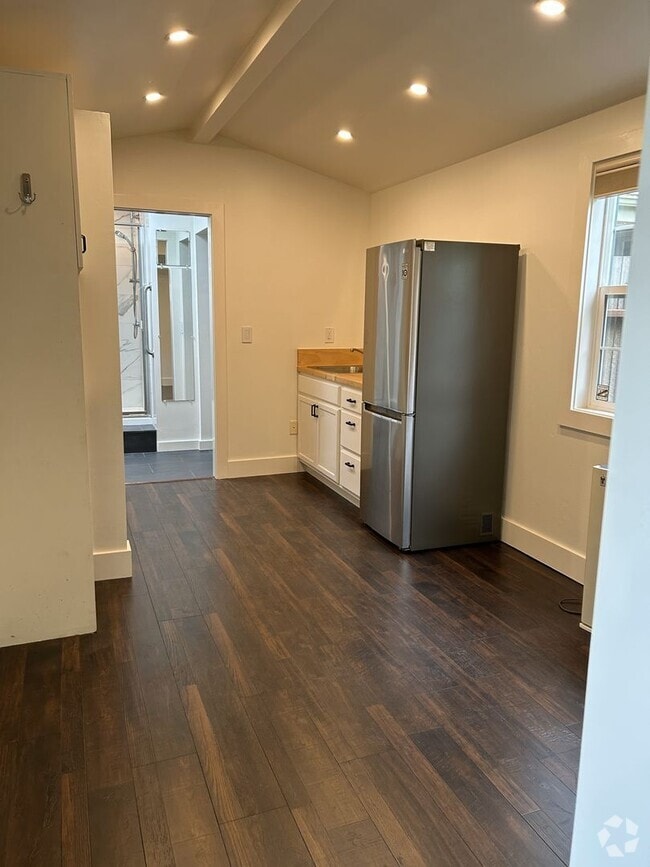 Building Photo - Tranquil Tiny House Living