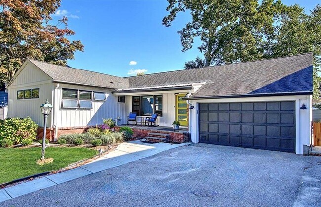 Building Photo - 151 Chace Ave