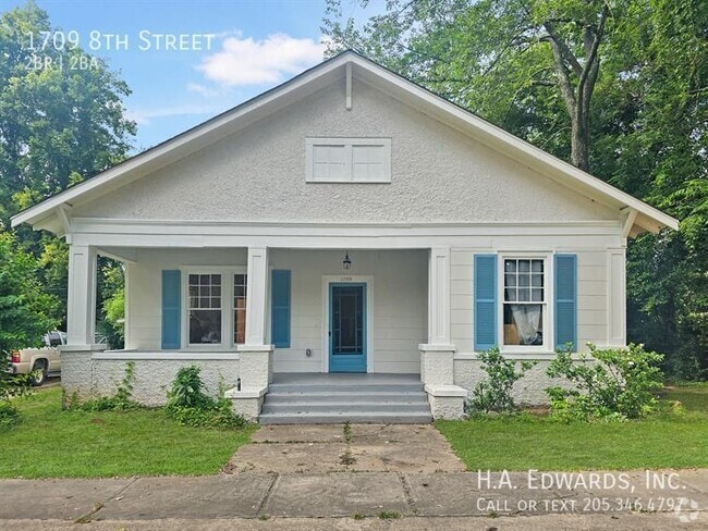 Building Photo - 1709 8th St Rental