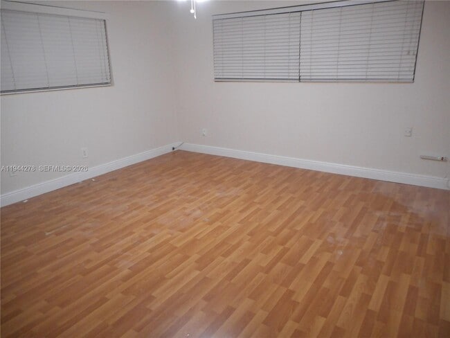 Photo - 2325 Magnolia Dr