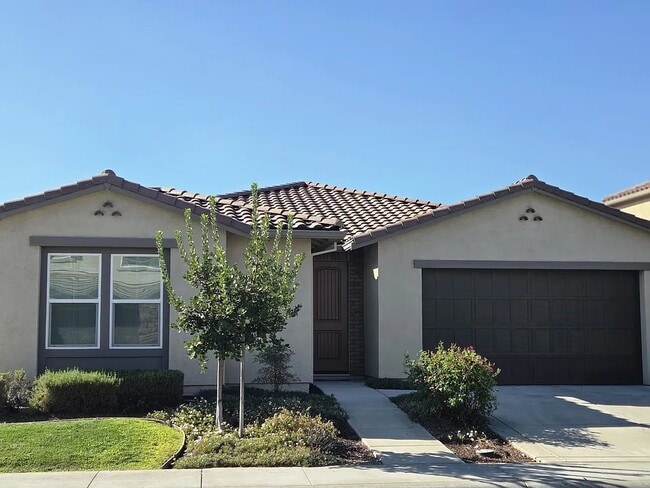 4481 Hummingbird Cir