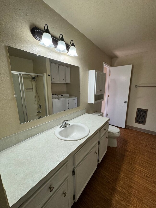 Photo - 2bdrm, 1 bath duplex with attached garage - Water/sewer and garbage included in monthly rent