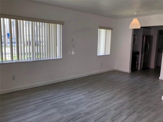 Photo - 220 NW 46th St Unit 220