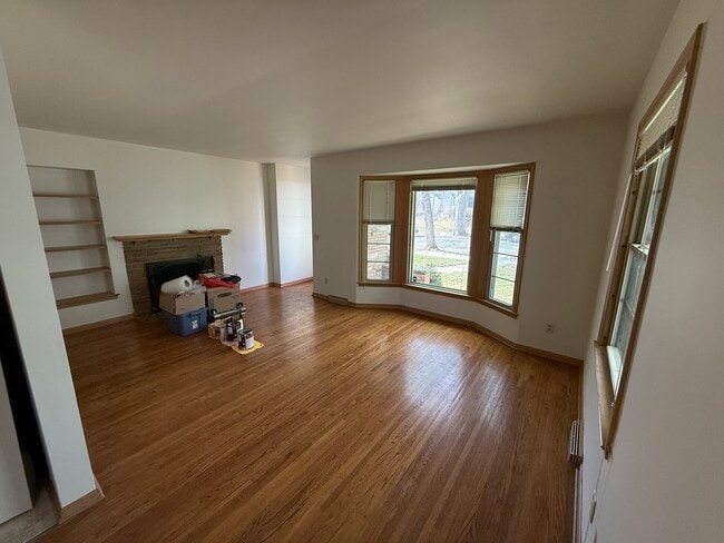 Photo - 3537 Holmes Ave S