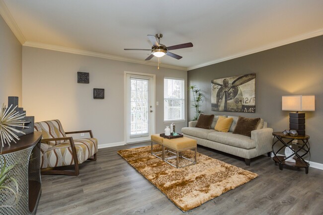 Spacious Living Room - Stoneridge Farms Apartments