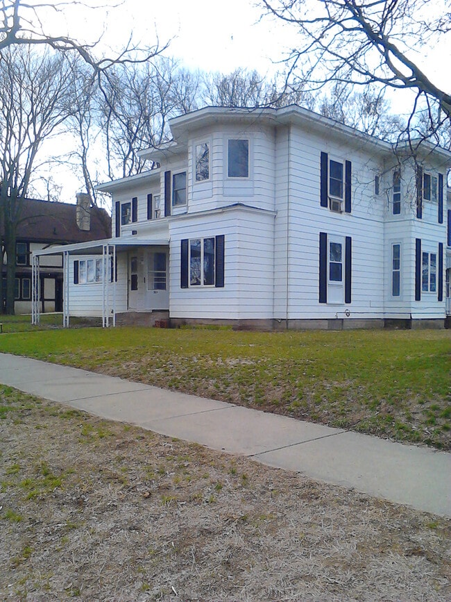 Photo - 301 Locust St Unit 1