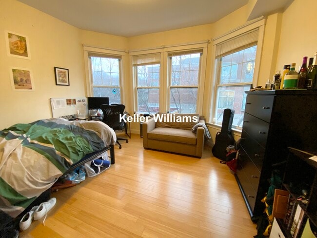 Photo - 1625 Tremont St