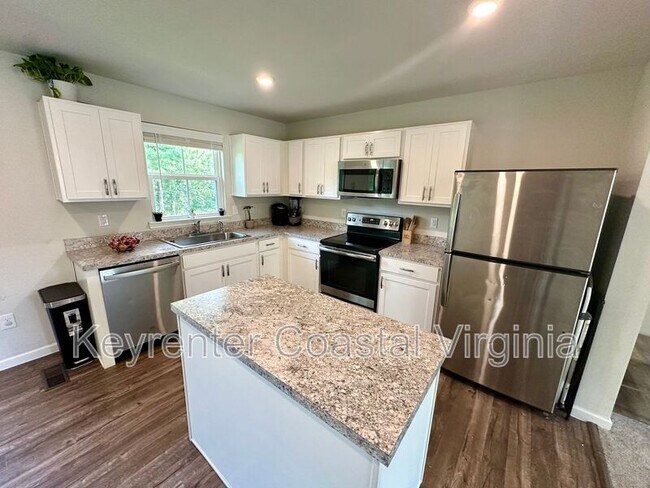 Photo - 605 Lakeview Cove