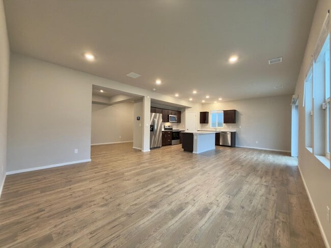 Photo - 3883 Clinton Rd