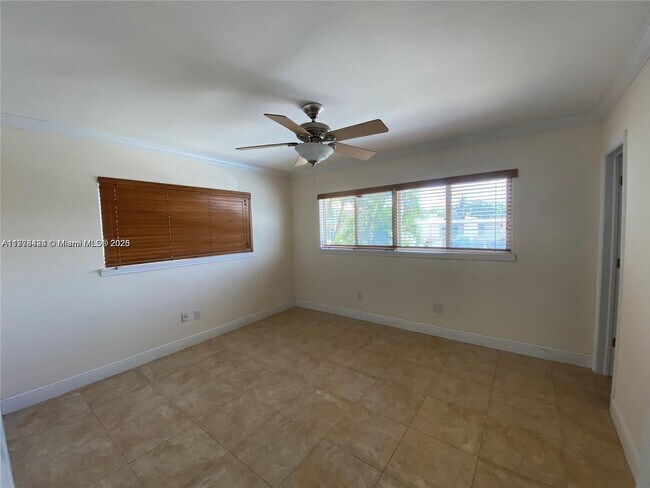 Photo - 3842 NE 171 St Unit 3