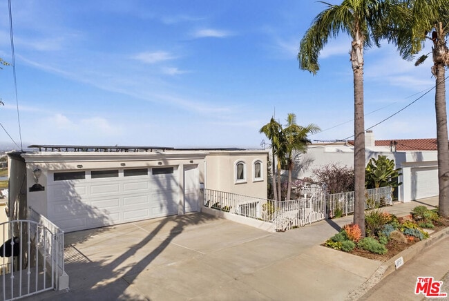 Photo - 8120 Billowvista Dr