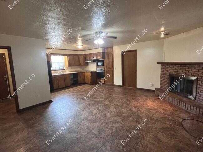 Photo - 677 Woody Dr