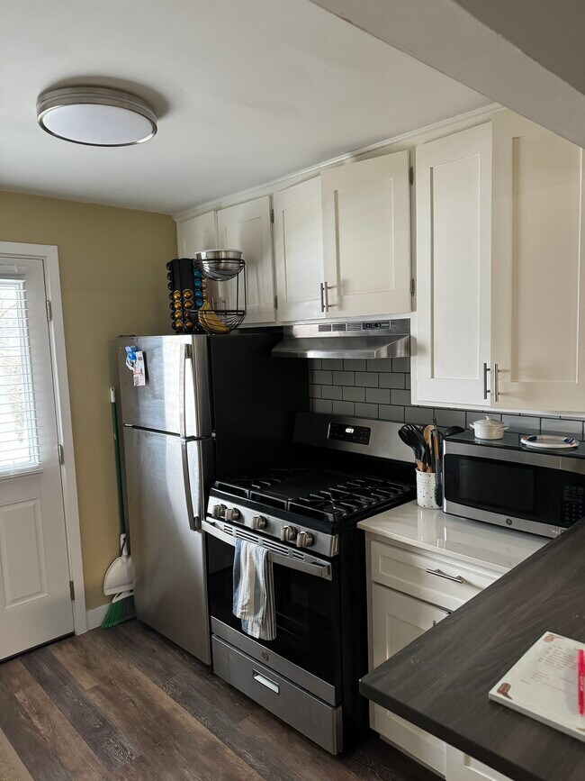 Photo - 3325 Stevens St