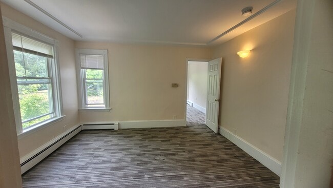 Building Photo - 11 Maple Ave Unit Apt. 3