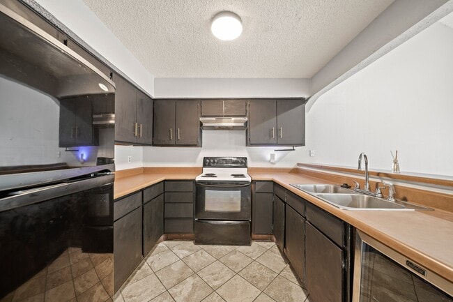 Photo - 7119 Brendam Ln