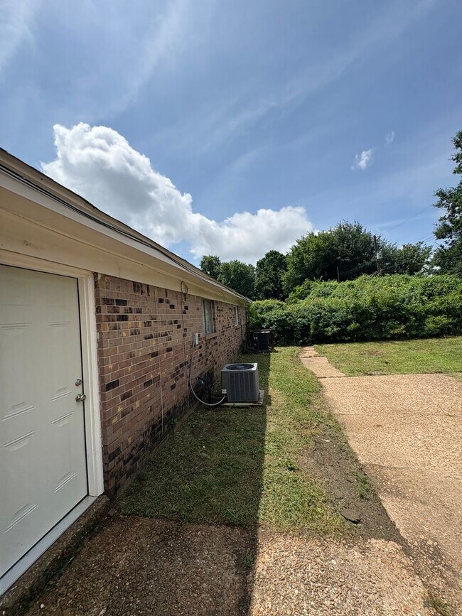 Photo - 1841 S Perkins Rd