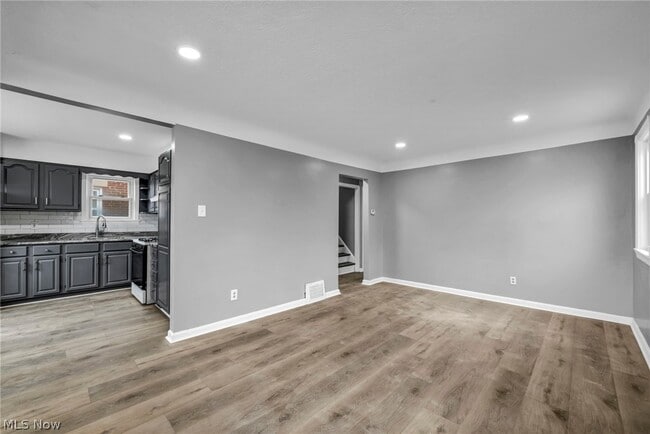 Photo - 3202 Parklane Dr