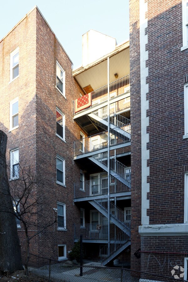 Photo - Salem Street Apartments