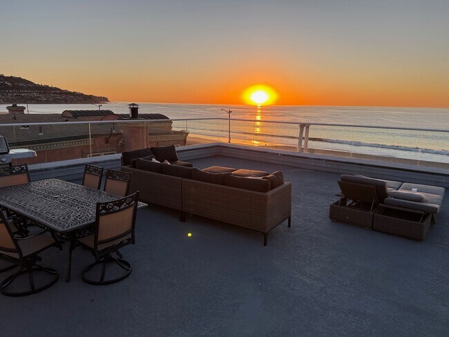 Photo - 1722 Esplanade Unidad 9