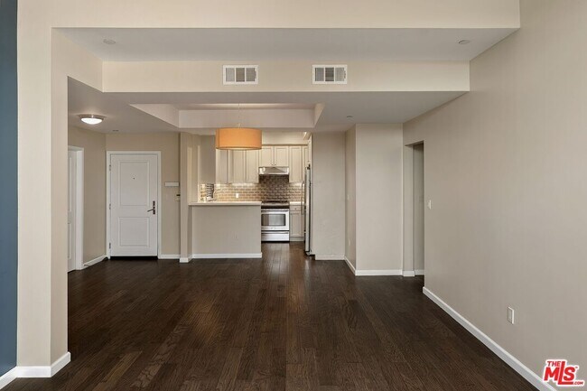 Photo - 1625 Granville Ave Unidad 301