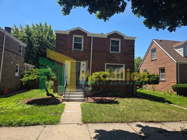8724 S Eggleston Ave