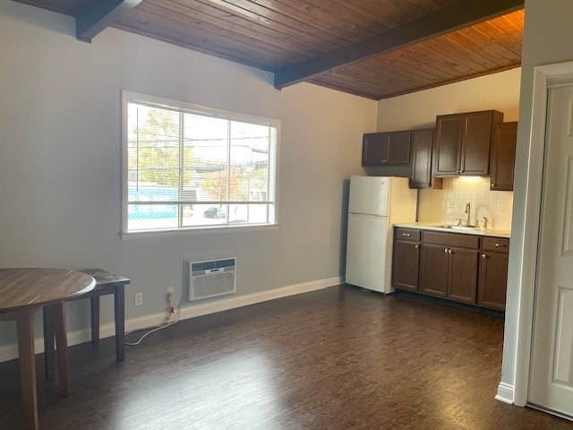 Kitchen from Entry - 400 S Ashland Ave Unit #11