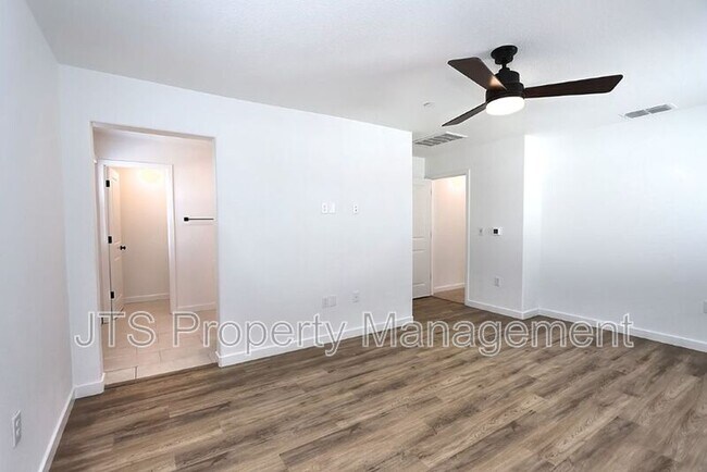 Photo - 4256 Aura Way