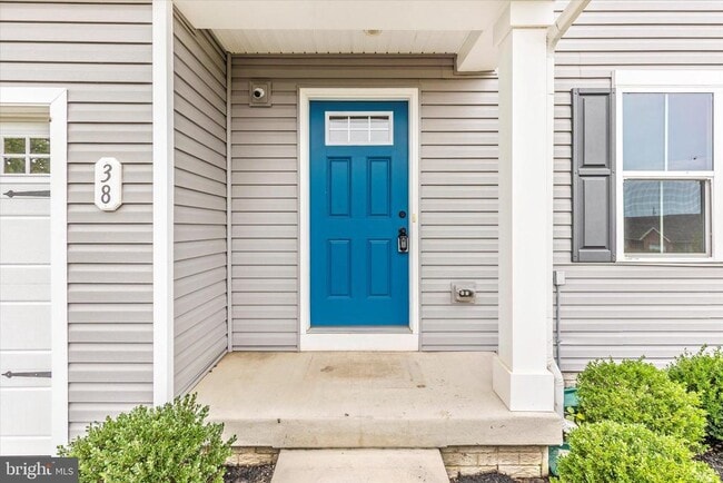 Photo - 38 Diopside Dr