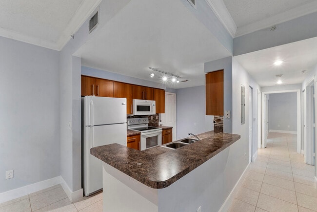 Photo - 5980 W Sample Rd Unidad 104