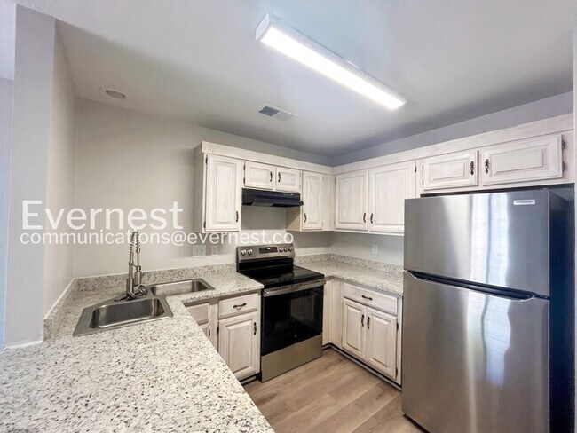 Photo - 1664 Joy Blvd