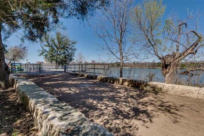 Photo - 1818 S Lakeshore Blvd Unit 37