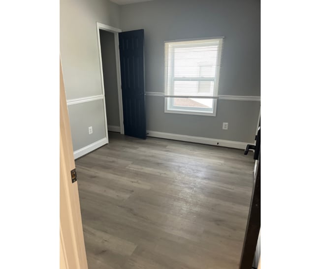 4108 Groveland Ave Unit 3B Available $650 3B