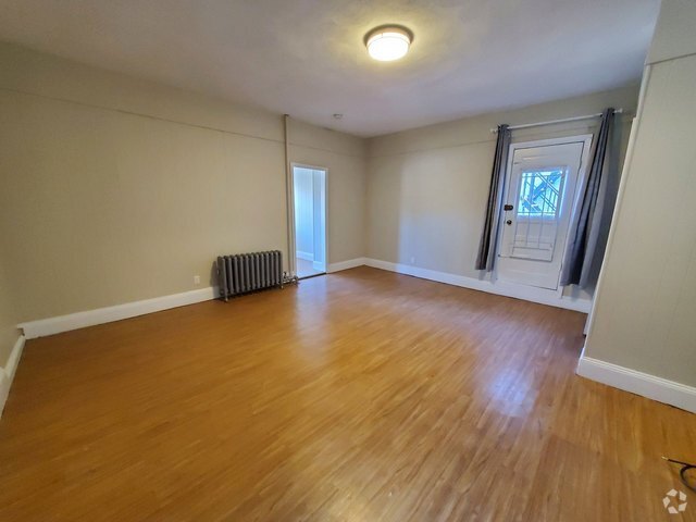 Building Photo - 42 Dean Rd Rental
