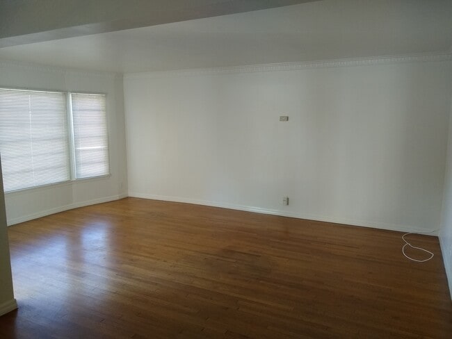 Photo - 5078 Pickford St Unit 5078 Pickford