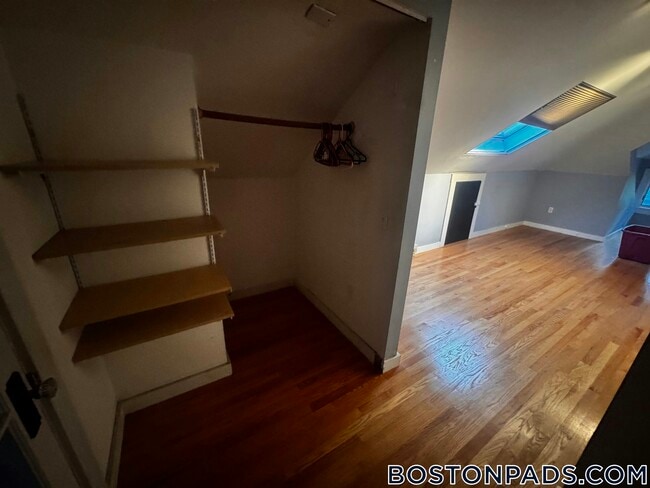 Building Photo - 7 Watson St Rental