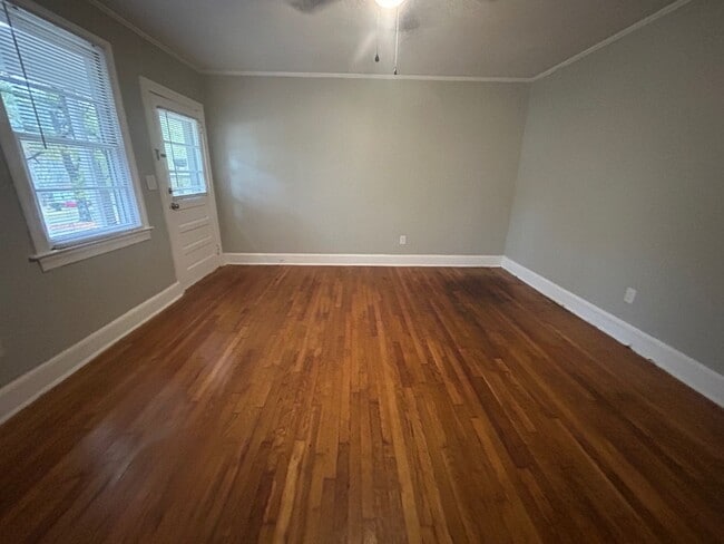 Photo - 5105 Middleton St