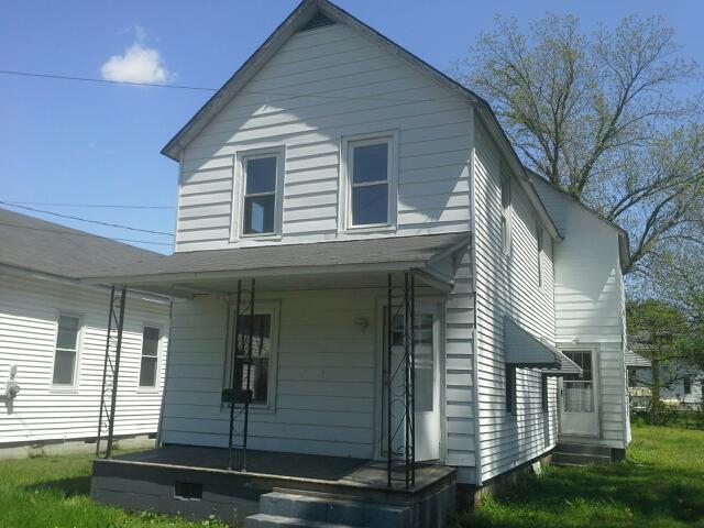 Three bedroom, 1.5 bathroom, $1000.00 per ... - Three bedroom, 1.5 bathroom, $1000.00 per ... House