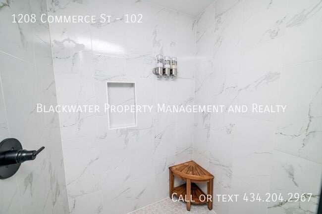 Photo - 1208 Commerce St
