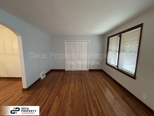 Photo - 6653-6655 Lansdowne Ave